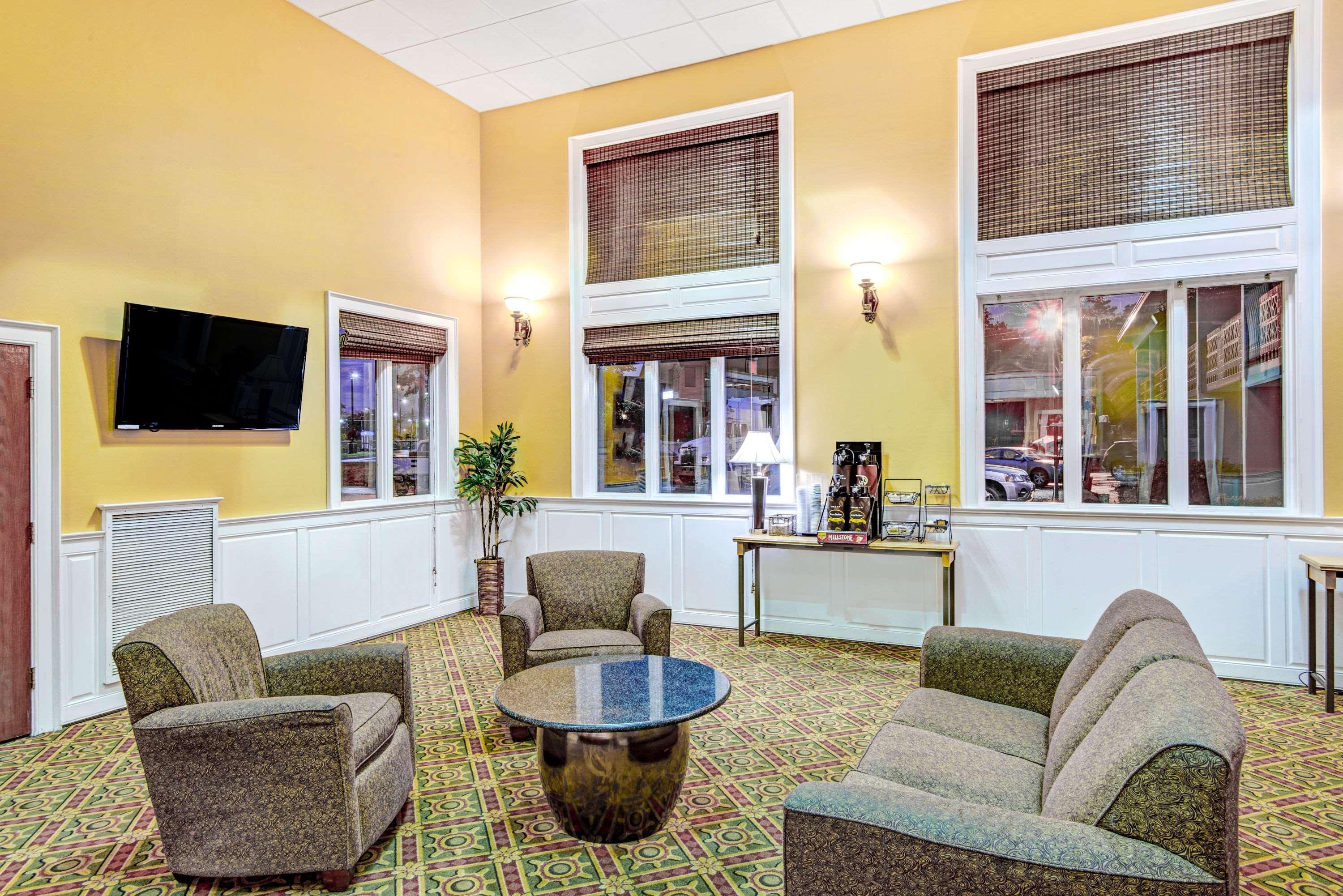 Days Hotel By Wyndham Methuen Ma Conference Center Zewnętrze zdjęcie